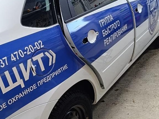 Брендирование автомобиля светоотражающей пленкой