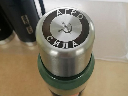 Гравировка на термосе