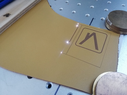 Гравировка на коже