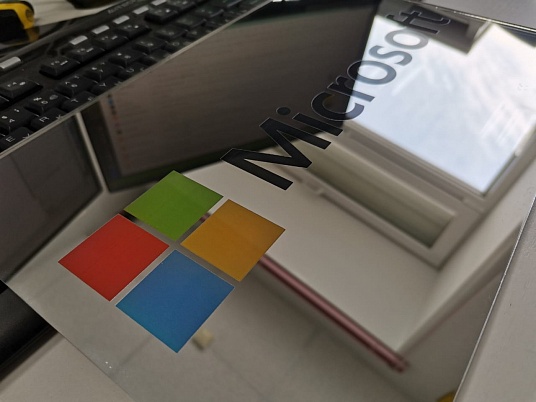 Зеркальная табличка