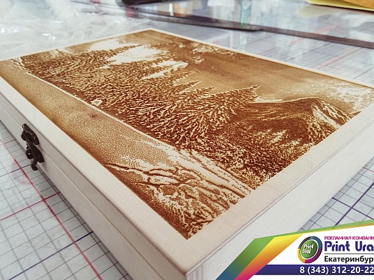 Гравировка фотографии на дереве