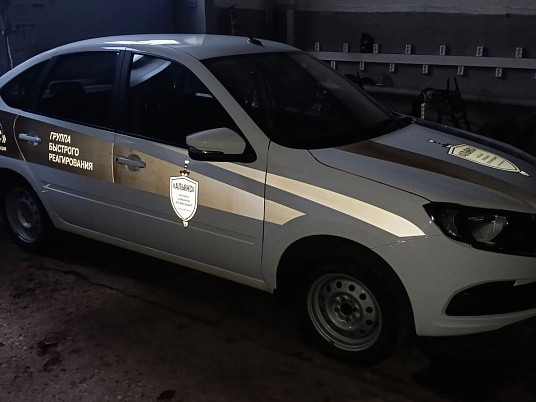 Брендирование автомобиля светоотражающей пленкой