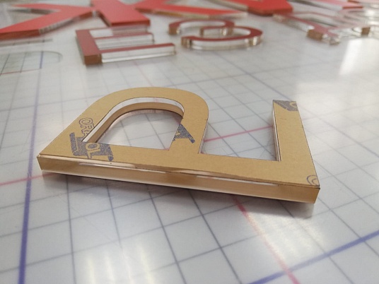 Изготовление букв из акрила