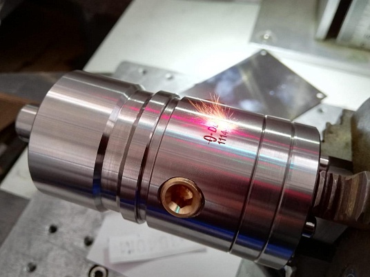 Гравировка на радиусных изделиях